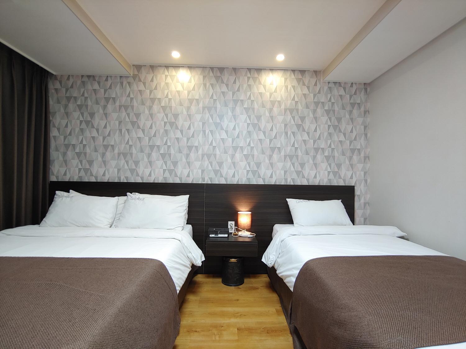 Jeju Lavender Hotel Seogwipo Ngoại thất bức ảnh