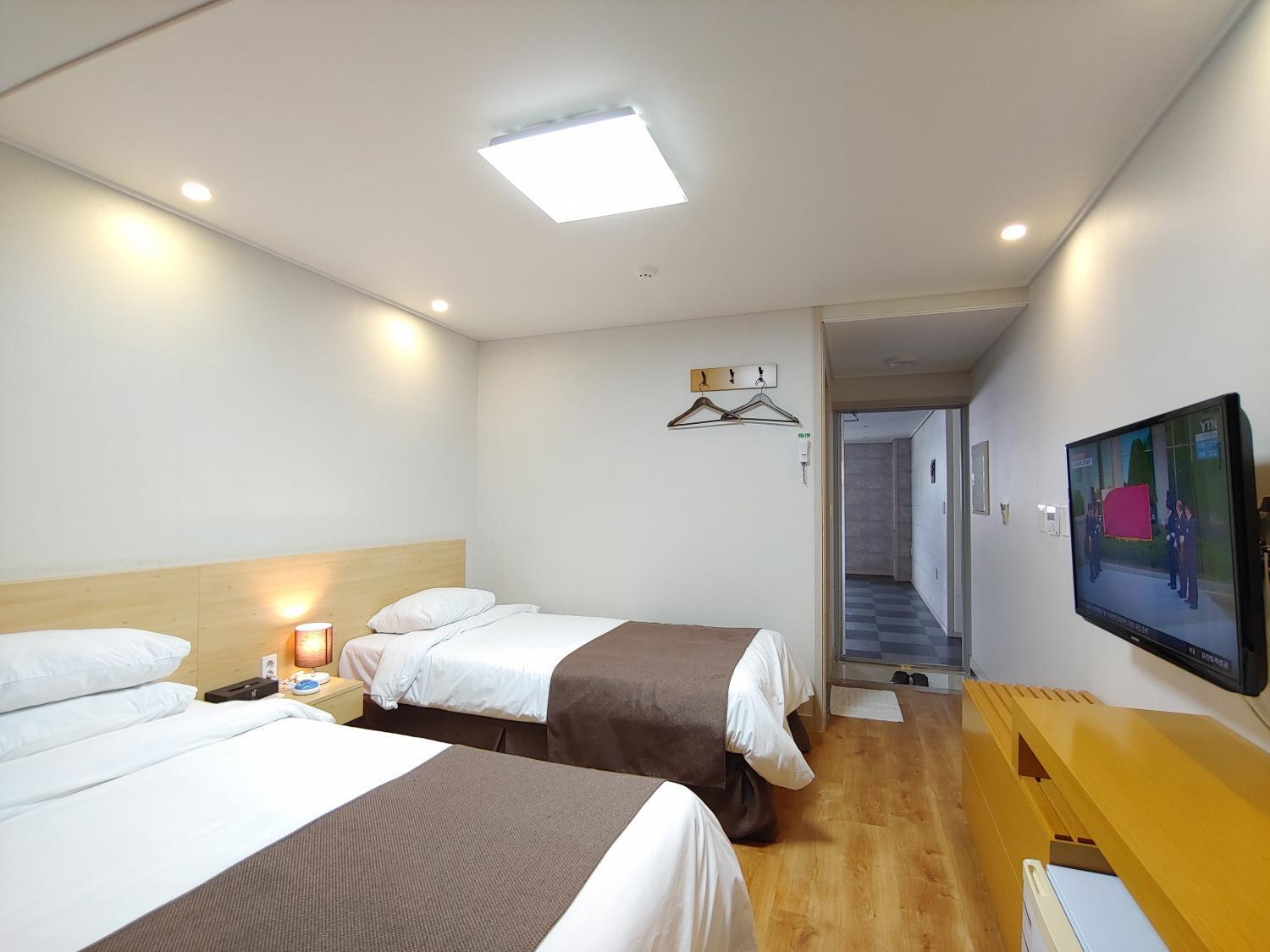 Jeju Lavender Hotel Seogwipo Ngoại thất bức ảnh