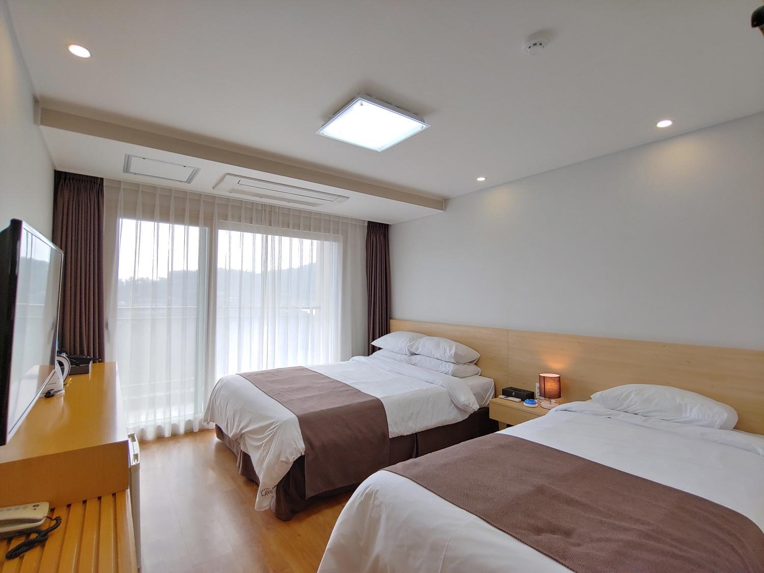 Jeju Lavender Hotel Seogwipo Ngoại thất bức ảnh