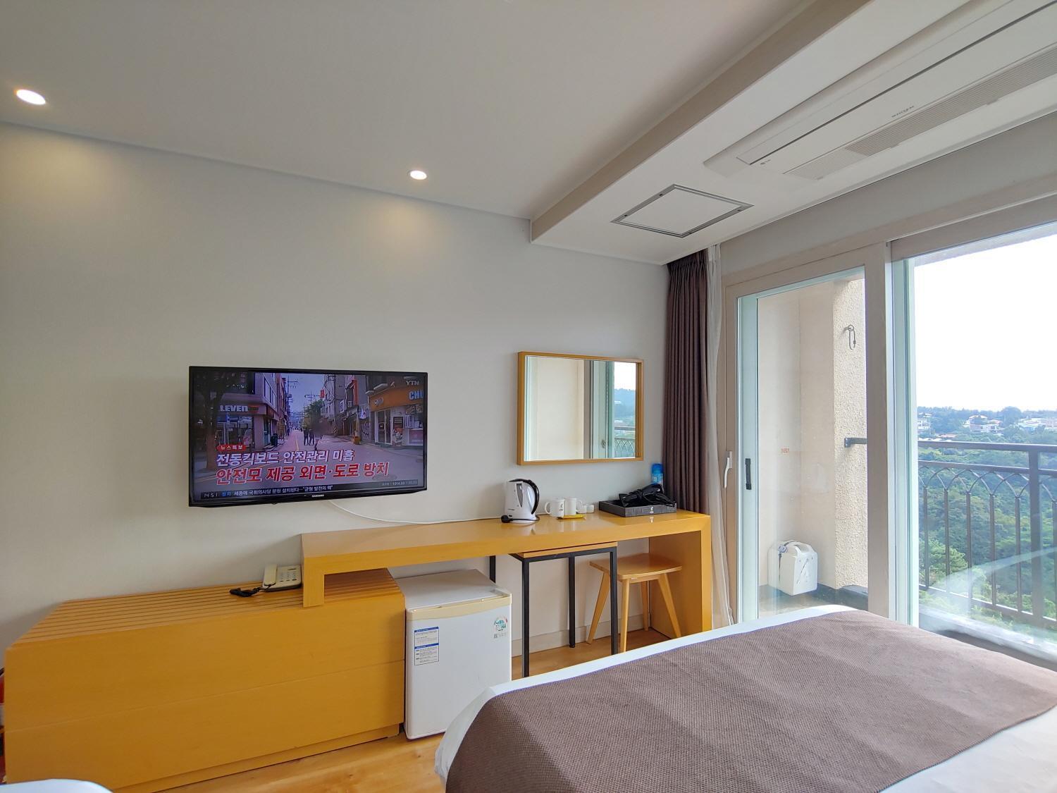 Jeju Lavender Hotel Seogwipo Ngoại thất bức ảnh