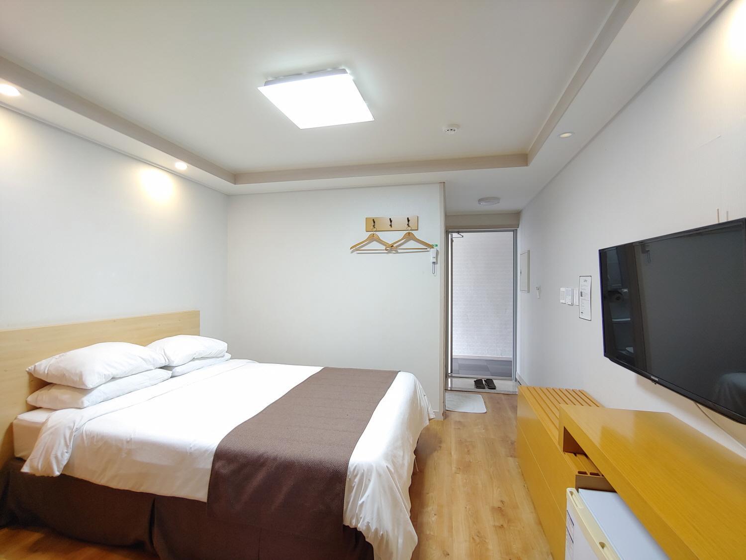 Jeju Lavender Hotel Seogwipo Ngoại thất bức ảnh