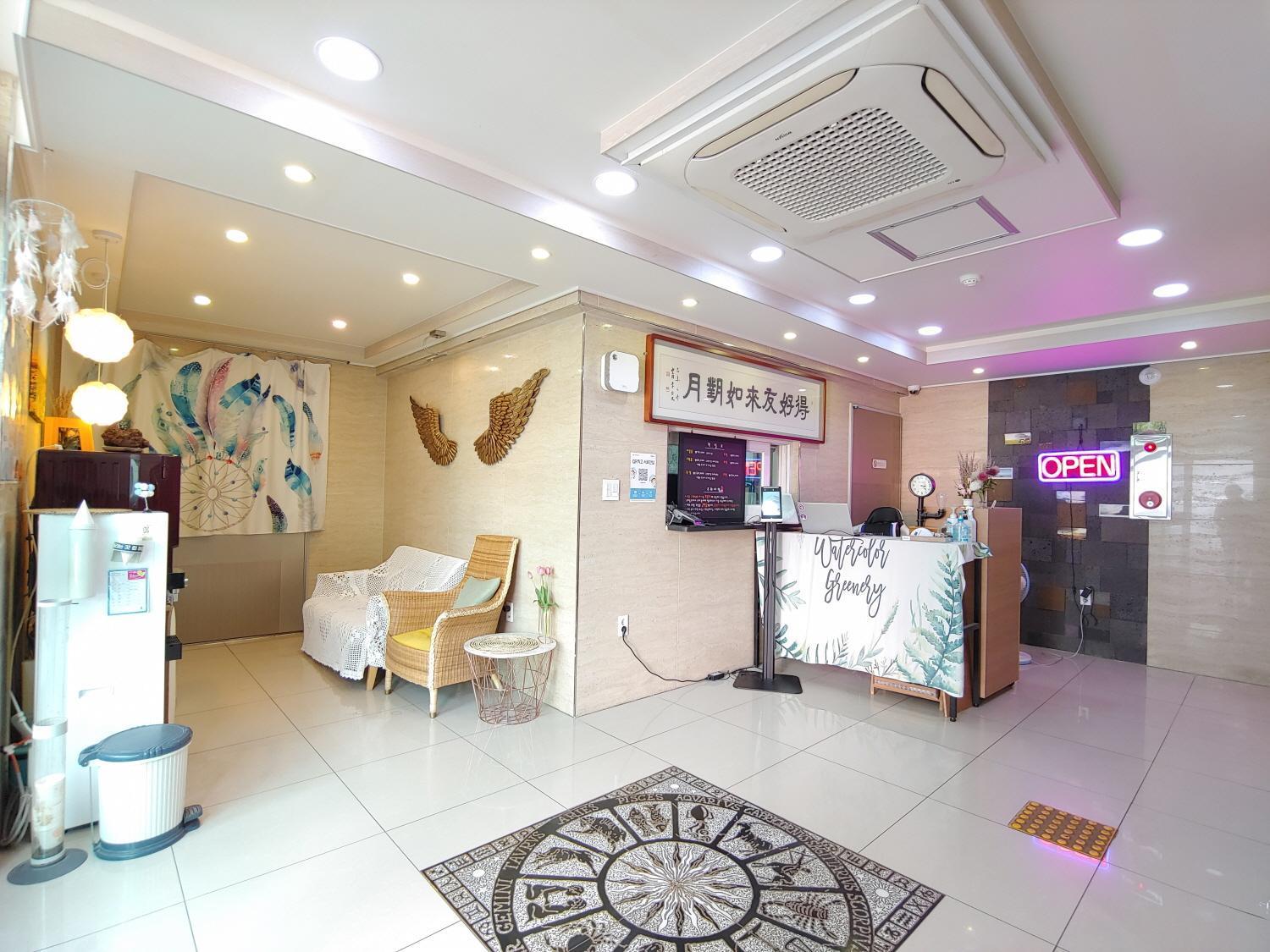 Jeju Lavender Hotel Seogwipo Ngoại thất bức ảnh