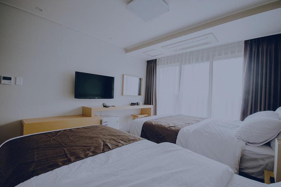 Jeju Lavender Hotel Seogwipo Ngoại thất bức ảnh