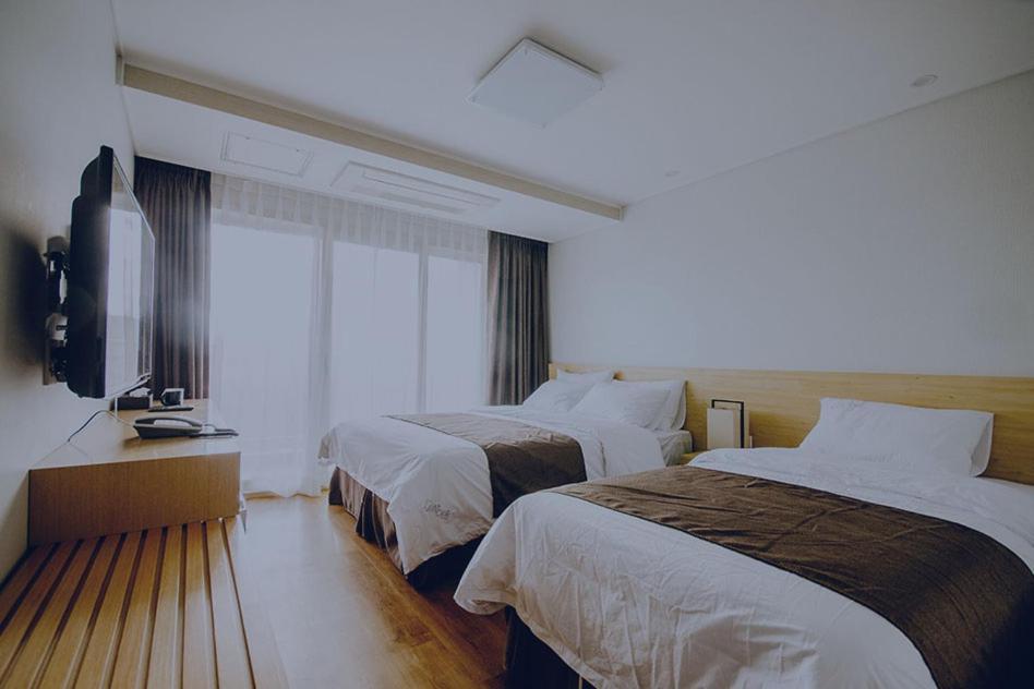 Jeju Lavender Hotel Seogwipo Ngoại thất bức ảnh